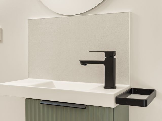 Sunset Views Matarangi - bathroom sink